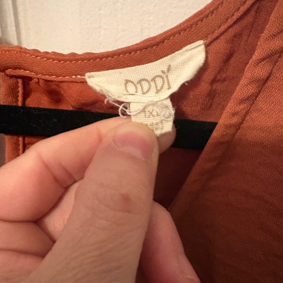 ODDY Women's Rust Ruffle Blouse - Picture 2 of 2